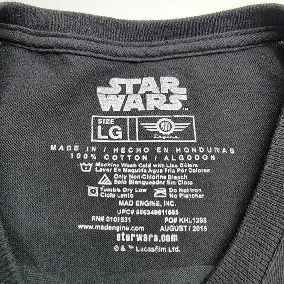 Star Wars Men's Holidays T-Shirt Size Large Black Darth Vader Piano Chistmas - Picture 3 of 6